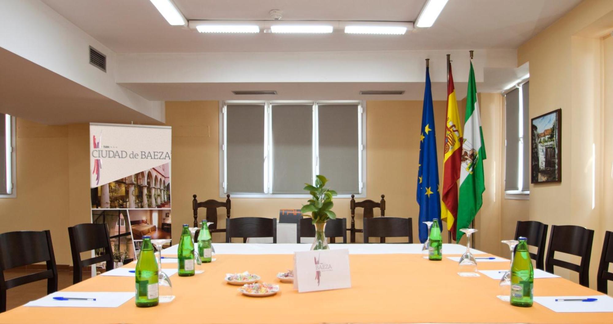Hotel Trh Ciudad De Baeza Business photo